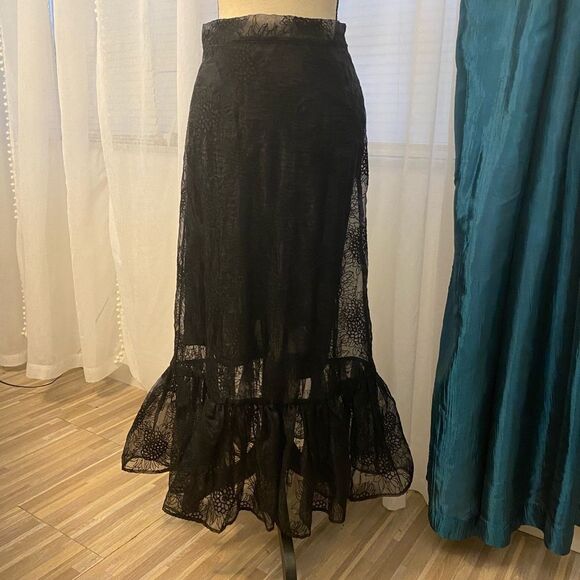 Sandra Mansour & H&M maxi skirt, size 6 - Picture 5 of 14